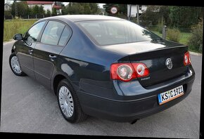 Volkswagen Passat 1.6  Comfortline - 12