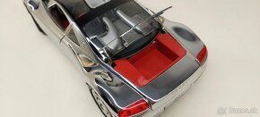 1:18 MERCEDES-BENZ SLR McLaren - 12