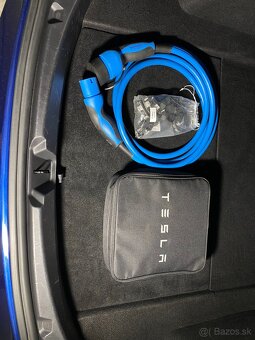 Tesla model 3 - 12