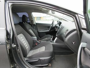 Kia Cee´d SW 1.6 CRDi LX/Silver - 12