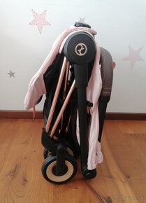 Peach pink cybex coya pre dievčatko - 12