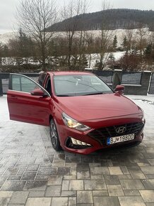 Hyundai i30 r.2022 1,5 benzín (REZERVOVANÉ) - 12