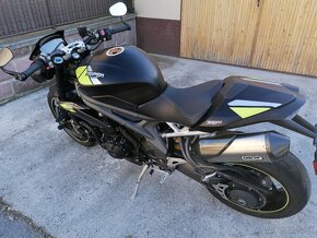 -1000 € do konca roka Triumph - 12