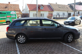 Avensis 2.0 - 12