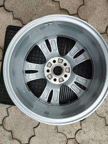 1X ALU DISK NOVY SKODA BORBET 5X100 - 12