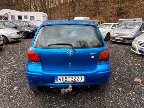 Toyota Yaris 1.0 VVT-i 50kW klima tažné el.okna 2003 - 12