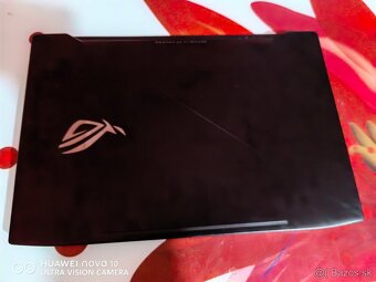 Asus Rog Strix GL503V - 12