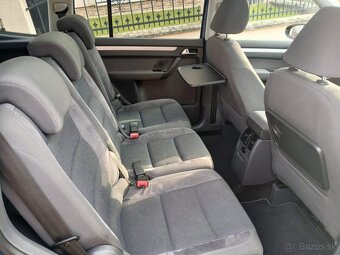 Volkswagen Touran 2.0 TDI 7-miestny - 12