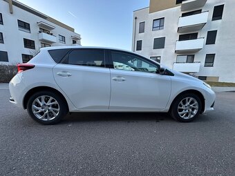 Toyota Auris - 12