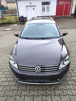 VW Passat B7 2.0TDi Highline 4x4 Panoráma - 12