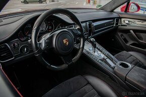 Porsche Panamera GTS PDK - 12