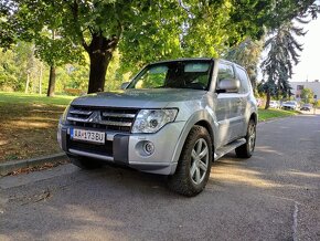 Mitsubishi Pajero 3.2 DiD 147KW AT/5  4x4 Uzávierka - 12