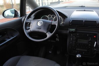 Volkswagen Sharan 1.9 TDI  4Motion 7-miestne - 12