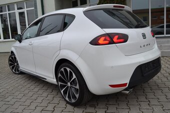 SEAT LEON 2.0 TDI FR, 2011, ELEKTRÓNY R18, XENÓNY, TEMPOMAT - 12