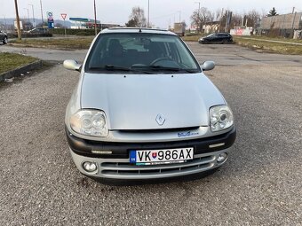 Renault Clio 1.9 dTi - 12