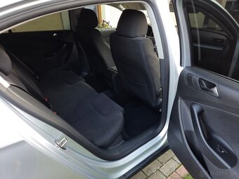 VOLKSWAGEN PASSAT B6 1.6 TDi rv. 2010 - 12