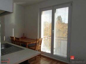 3 izbový byt Handlová predaj, staršia rekonštrukcia, 64 m2,  - 12