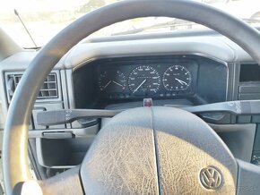 Volkswagen Transporter T4 1.9td - 12