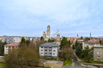  IHNEĎ VOĹNÝ  VEĽKOMETRÁŽNY  2-izbový byt s balkónom, Lu - 12