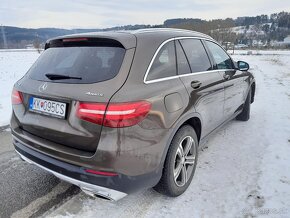 Mercedes Benz SUV 4x4 GLC 250 benzín automat - 12