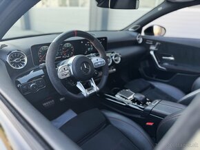 Mercedes-Benz A 35 AMG Performance 4Matic / Pano / Burmester - 12