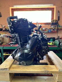 Motor z Kawasaki ER-6N/F 2012 - 12