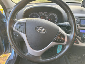 Hyundai i30cw 1.6CRDi - 12