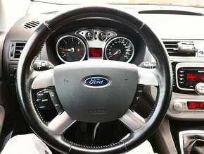 Ford Kuga - 12