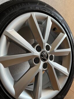 Orig. ŠKODA ALU Disky 16", 5x100, ET46 + DUNLOP 215/45 R16 - 12