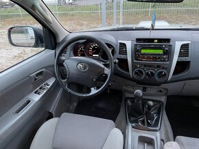 Toyota Hilux DK 2,5 D-4D 145 City - 12