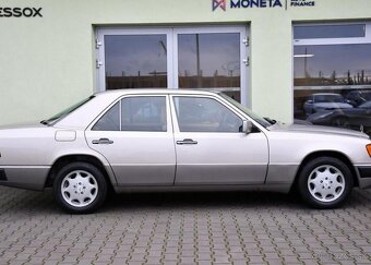 Mercedes-Benz 124 230E PĚKNÝ STAV 63.730KM 97 kw - 12