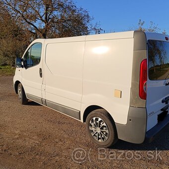 Predám Opel Vivaro 2,2 84kw - 12