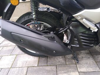 Yamaha n max 125 - 12