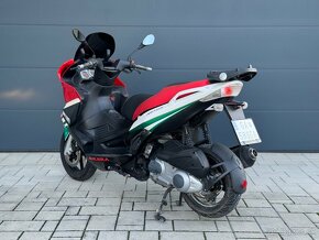 Piaggio Gilera Nexus 300 - 12