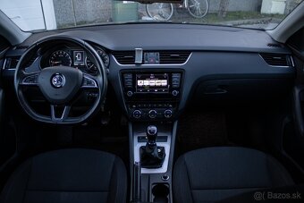 Škoda Octavia Combi 2.0 TDI Elegance/Style - 12