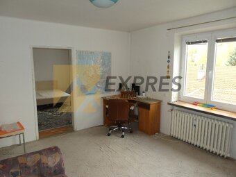 RK EXPRES - predaj 4 izbový byt v Handlovej, 90 m2, ul.29.au - 12