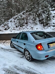 Hyundai Accent 1.3i, 63 kW - 12