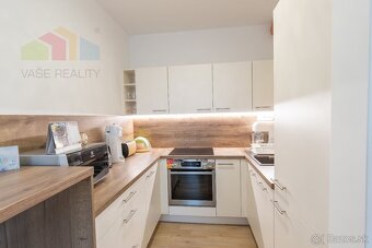 Na predaj krásny 3-izbový apartmán s balkónom, 71 m², Bajkal - 12