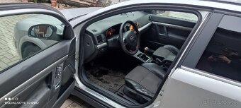 Predám Opel Signum 2.2 DTI - 12