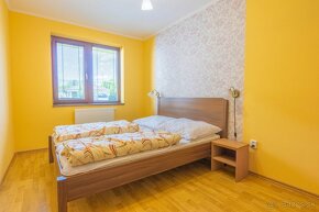 NA PREDAJ: APARTMÁNOVÝ DOM, VEĽKÝ MEDER - 12