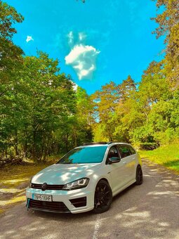 VW Golf 7 R Variant 2.0 TSI 221 kW 4Motion - 12