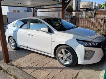 Predám Hyundai IONIQ electric+, premium 40kWh batéria - 12