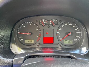 Volkswagen Golf 4 1.9 TDI 81kw - 12