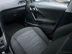 Peugeot 208 1.2 PureTech Allure - 12