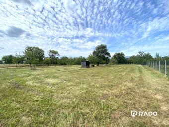 RADO │Obrovský slnečný rovinatý stavebný pozemok - Pruské -  - 12