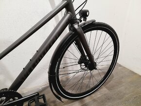 Predám trekový bicykel Specialized SIRRUS 3.0   28" - 13