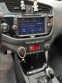 Predám KIA Ceed 3dv. Coupe 2013 - 13