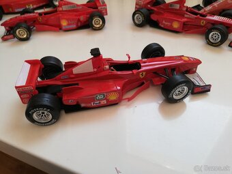 1:24 Bburago 6ks  Formula 1 FERRARI - 13