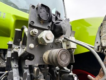 Traktor CLAAS AXION 810 CIS - používany - 13