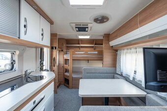 Hobby De Luxe 540 KMFe – Plne vybavený 🚐✨ - 13